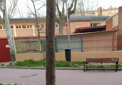 Escuela Infantil Hiedra C. de Amposta, 34, San Blas-Canillejas, 28037 Madrid, España