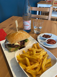 Plats et boissons du Restaurant de hamburgers Mon Bon Burger à Marboz - n°2