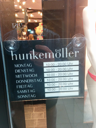 Stores to buy bras Hamburg