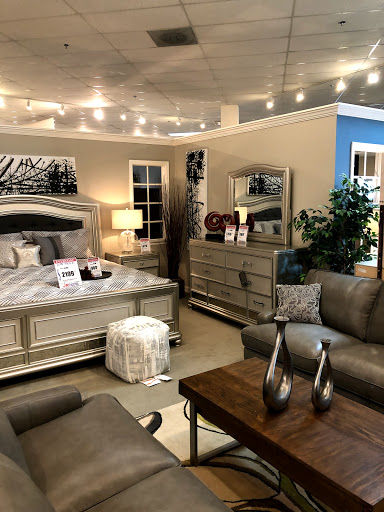 Furniture Store «JR Furniture Tigard», reviews and photos, 14255 SW Pacific Hwy, Tigard, OR 97224, USA