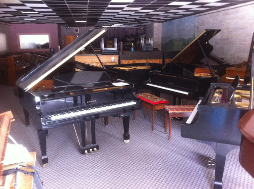 Piano Land Movers & Storage image 1