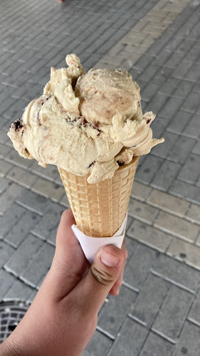 Opinii despre Adria Fagyizó în Ózd - Fagylaltozó