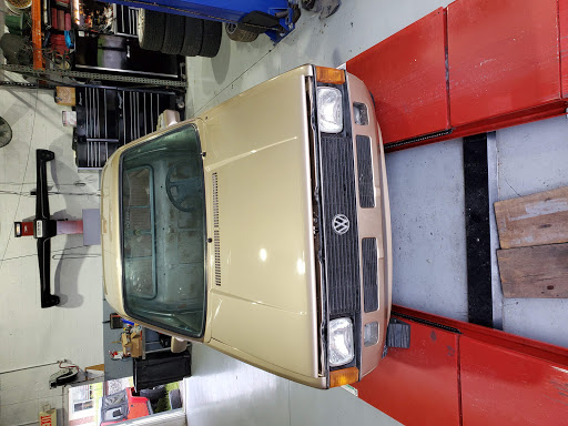 Auto Repair Shop «European Performance & Repair», reviews and photos, 400 1st St #10, Vero Beach, FL 32962, USA