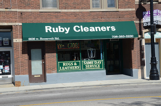 Dry Cleaner «Ruby Cleaners», reviews and photos, 6636 W Roosevelt Rd # 2, Oak Park, IL 60304, USA