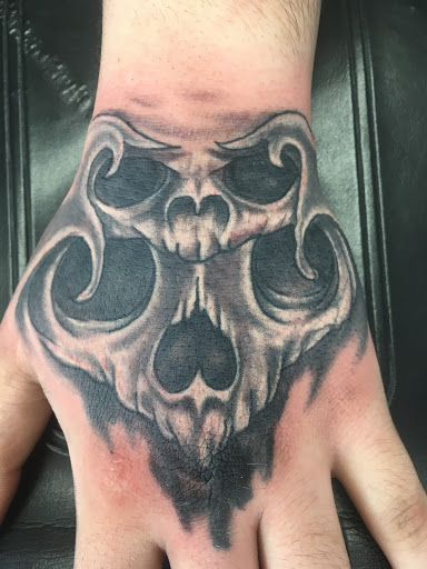 Tattoo Shop «Righteous Tattoo», reviews and photos, 2371 Manchester Rd, Akron, OH 44314, USA