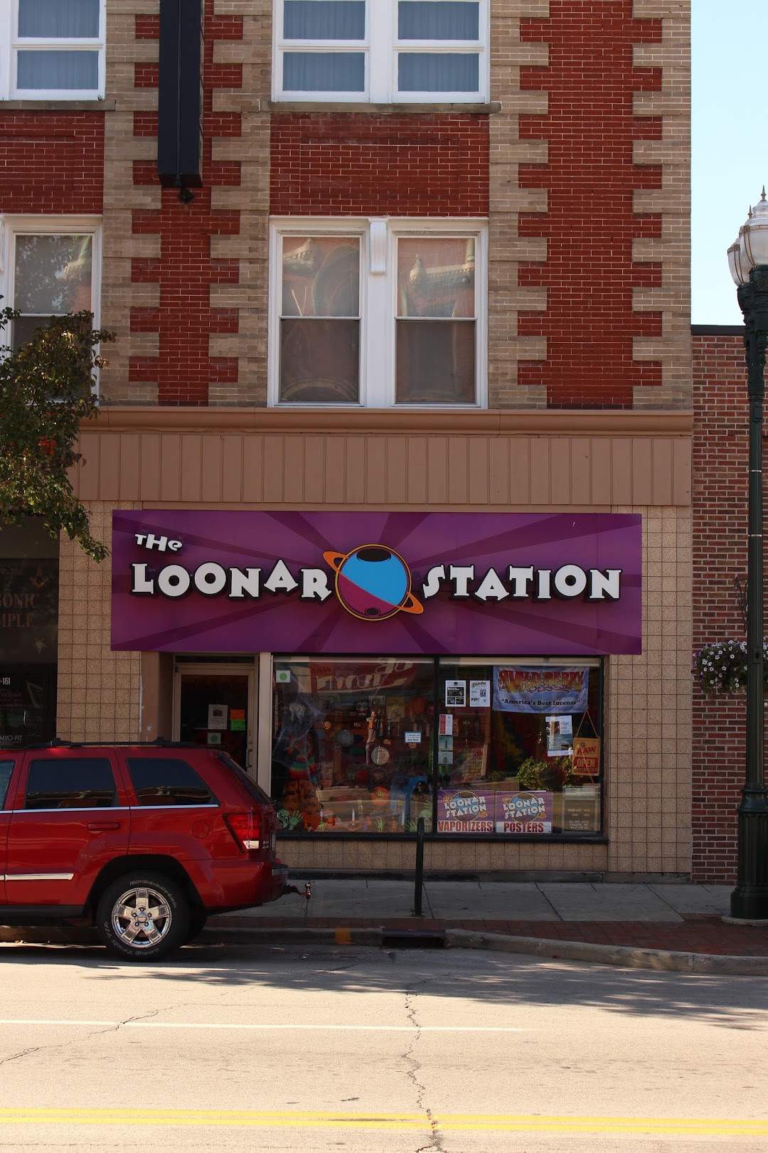 The Loonar Station