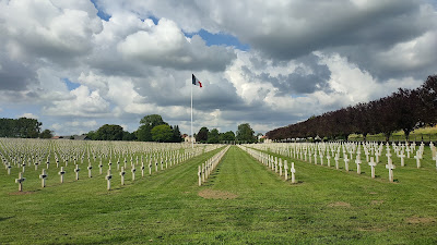 Nécropole Nationale de Neuville-Saint Vaast . à Neuville-Saint-Vaast