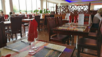 Atmosphère du Restaurant chinois Royal Wok Grill Cherbourg à Glacerie (La) - n°10