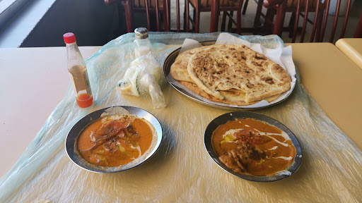 مطعم وفوالة سوق الحراج 