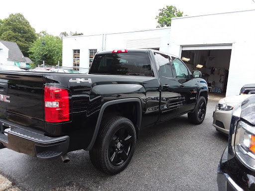 Used Car Dealer «Uxbridge Auto Inc», reviews and photos, 187 N Main St, Uxbridge, MA 01569, USA