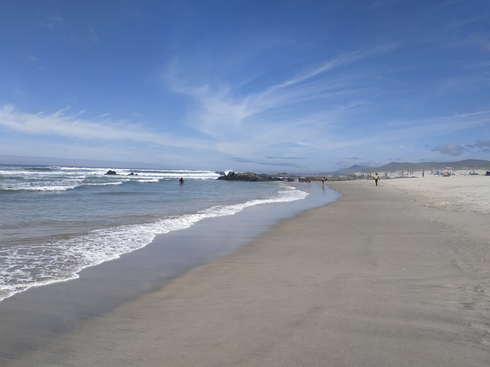 Fotografie cu Praia de Afife - locul popular printre cunoscătorii de relaxare