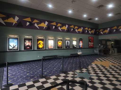 Movie Theater «Regal Cinemas Shelbyville 8», reviews and photos, 250 Breighton Cir, Shelbyville, KY 40065, USA