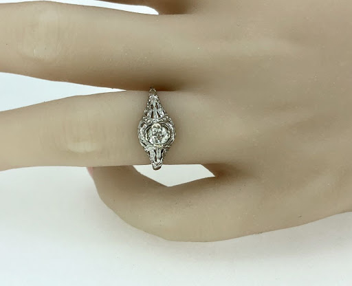 Jewelry Store «Gesner Estate Jewelry», reviews and photos, 1600 W Bay Dr, Largo, FL 33770, USA