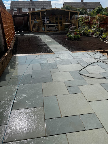 M AND B LANDSCAPING - Peterborough