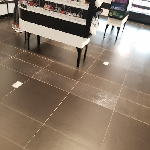 Cosmetics Store «SEPHORA», reviews and photos, 3265 W Market St, Fairlawn, OH 44333, USA