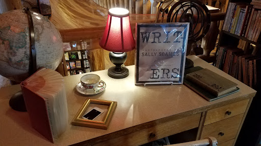 Book Store «Uppercase Bookshop», reviews and photos, 1010 2nd St b, Snohomish, WA 98290, USA