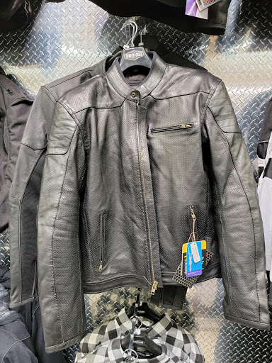 Motorcycle Parts Store «Cycle Gear», reviews and photos, 1326 El Camino Real, Redwood City, CA 94063, USA