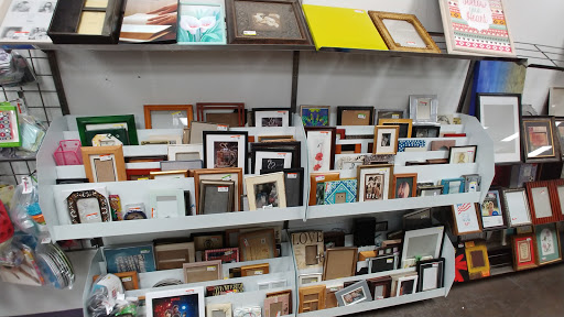 Thrift Store «32nd St & Chandler Goodwill Retail Store & Donation Center», reviews and photos, 15633 S 32nd St, Phoenix, AZ 85048, USA