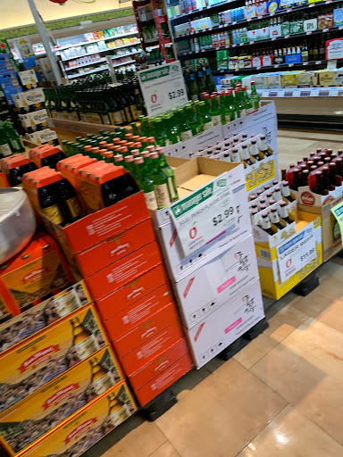 Asian Grocery Store «Lotte Plaza Market - Ashburn», reviews and photos, 43930 Farmwell Hunt Plaza #100, Ashburn, VA 20147, USA