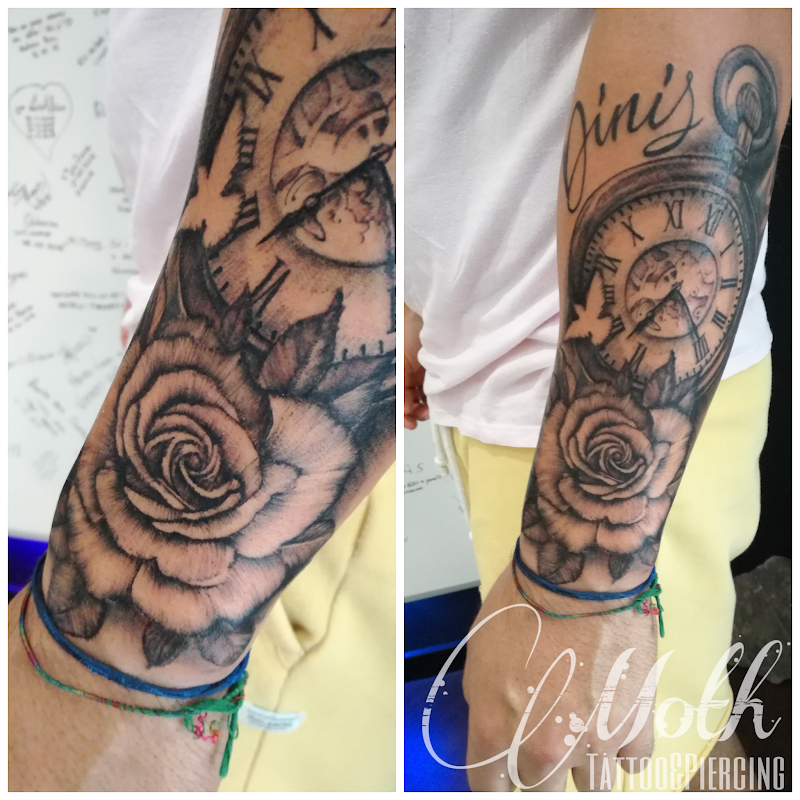 Moth Tattoo&Piercing