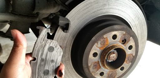 Auto Repair Shop «C.A.R.S Complete Auto Repair Services», reviews and photos, 612 W Phillips St, Conroe, TX 77301, USA