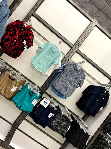 Clothing Store «Old Navy», reviews and photos, 4300 Towne Center Dr, Louisville, KY 40241, USA