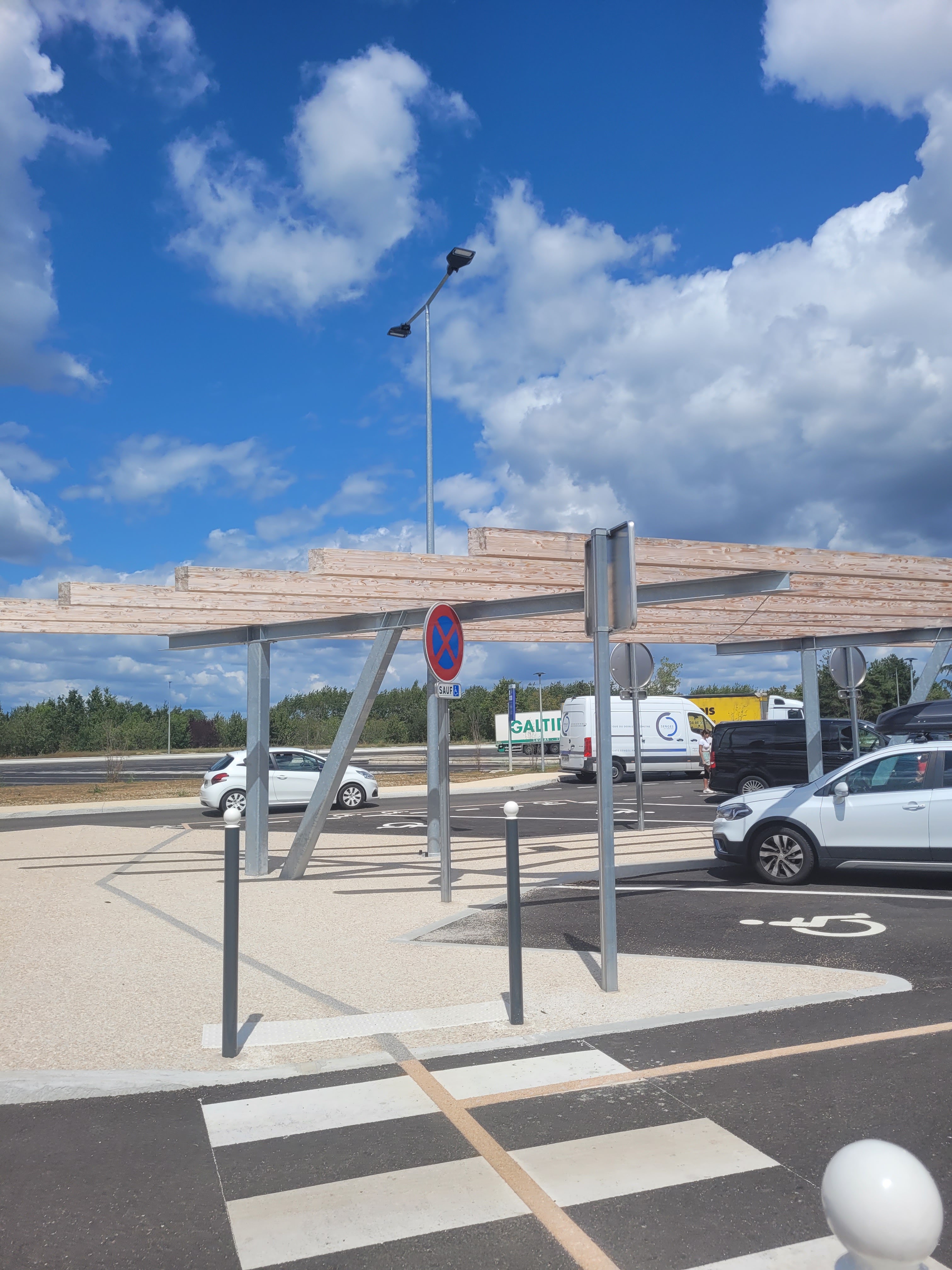 Photo n° 38 de l'avis de Mathis. fait le 04/08/2023 à 13:40