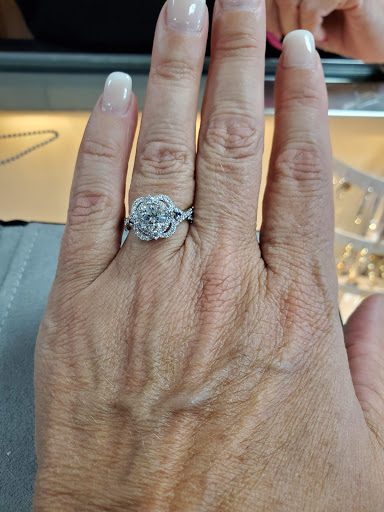 Jeweler «Lori & Co Jewelers», reviews and photos, 11228 SW Hwy, Palos Hills, IL 60465, USA