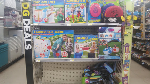 Home Goods Store «Dollar General», reviews and photos, 1522 W 9th St, Mt Carmel, IL 62863, USA