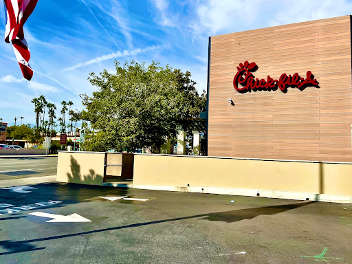 Fast Food Restaurant «Chick-fil-A», reviews and photos, 1700 E Colorado Blvd, Pasadena, CA 91106, USA