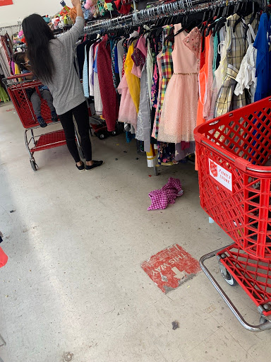 Thrift Store «The Salvation Army Family Store & Donation Center», reviews and photos, 4335 Oakton St, Skokie, IL 60076, USA