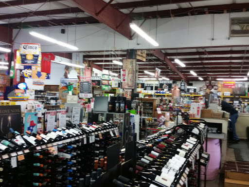 Liquor Store «Beverage World Package Store», reviews and photos, 6731 Peachtree Industrial Blvd, Atlanta, GA 30360, USA