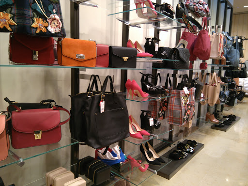 Tiendas para comprar bolso loewe Gran Canaria