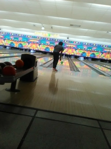 Bowling Alley «Mayflower Lanes», reviews and photos, 26600 Plymouth Rd, Redford Charter Twp, MI 48239, USA