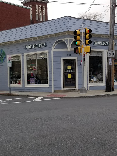 Worldly Pets Outlet, 112 Pleasant St, Marblehead, MA 01945, USA, 