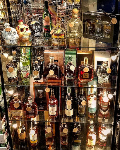 Liquor Store «Maine Beer & Beverage Co», reviews and photos, 28 Monument Way, Portland, ME 04101, USA