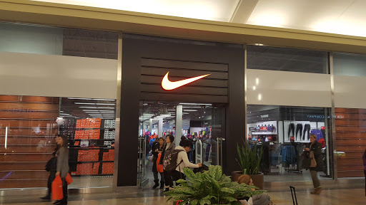 bergen town center nike