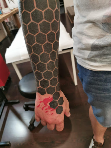 Tattoo Shop «Island Tattoo Co», reviews and photos, 115 Arrow Rd # A1, Hilton Head Island, SC 29928, USA