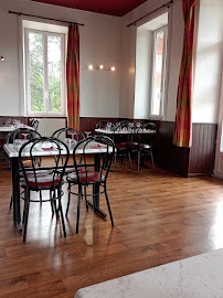 Atmosphère du Restaurant La Chapelette à Grazac - n°1