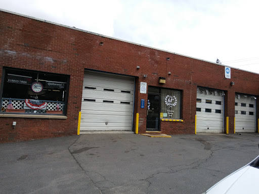 Auto Repair Shop «United Auto Sales & Service Inc», reviews and photos, 219 Congress Ave, Waterbury, CT 06708, USA