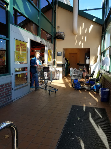 Grocery Store «Hannaford Supermarket», reviews and photos, 11 Trieble Ave, Ballston Spa, NY 12020, USA