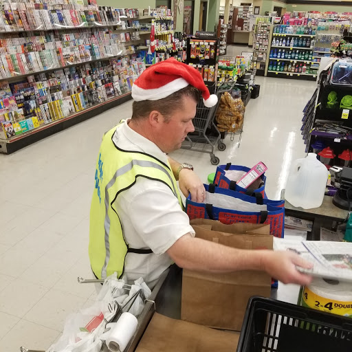 Grocery Store «Family Fresh Market», reviews and photos, 2351 Coulee Rd, Hudson, WI 54016, USA