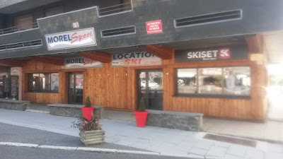 Skiset Centre Station à Besse-et-Saint-Anastaise