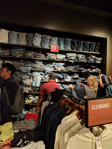 Clothing Store «Hollister Co. Outlet», reviews and photos, 554 Great Mall Dr, Milpitas, CA 95035, USA