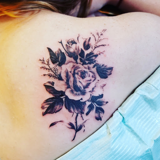 Tattoo Shop «The Shop», reviews and photos, 141 S Grand Ave, Fowlerville, MI 48836, USA