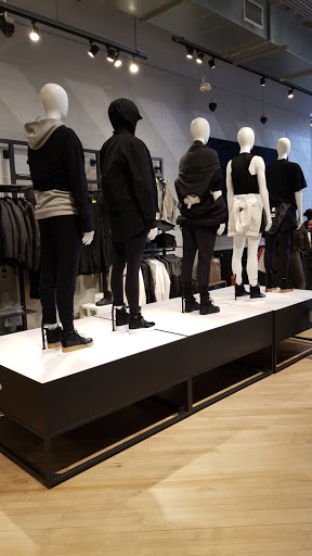 Clothing Store «Nike The Grove», reviews and photos, 189 The Grove Dr, Los Angeles, CA 90036, USA