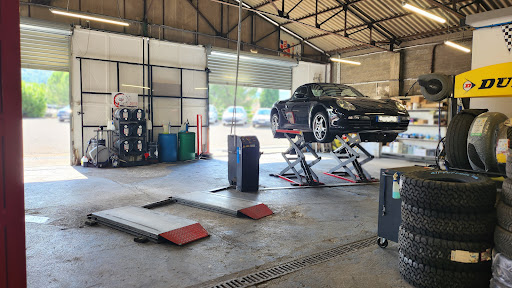 Photo 2 - Garage A.F Auto