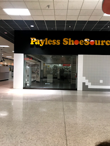 Shopping Mall «Sun-Vet Mall», reviews and photos, 5801 Sunrise Hwy, Holbrook, NY 11741, USA