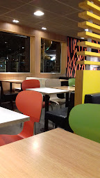 Photo n°69 de McDonald's à Châtellerault ()