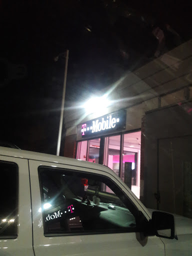 Cell Phone Store «T-Mobile», reviews and photos, 409 Lynnway, Lynn, MA 01901, USA
